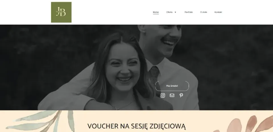 Julia's photography website - screenshot showing homepage with portfolio navigation